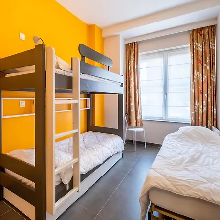 Apartment In For 5 Person, Cleaning Included Koksijde